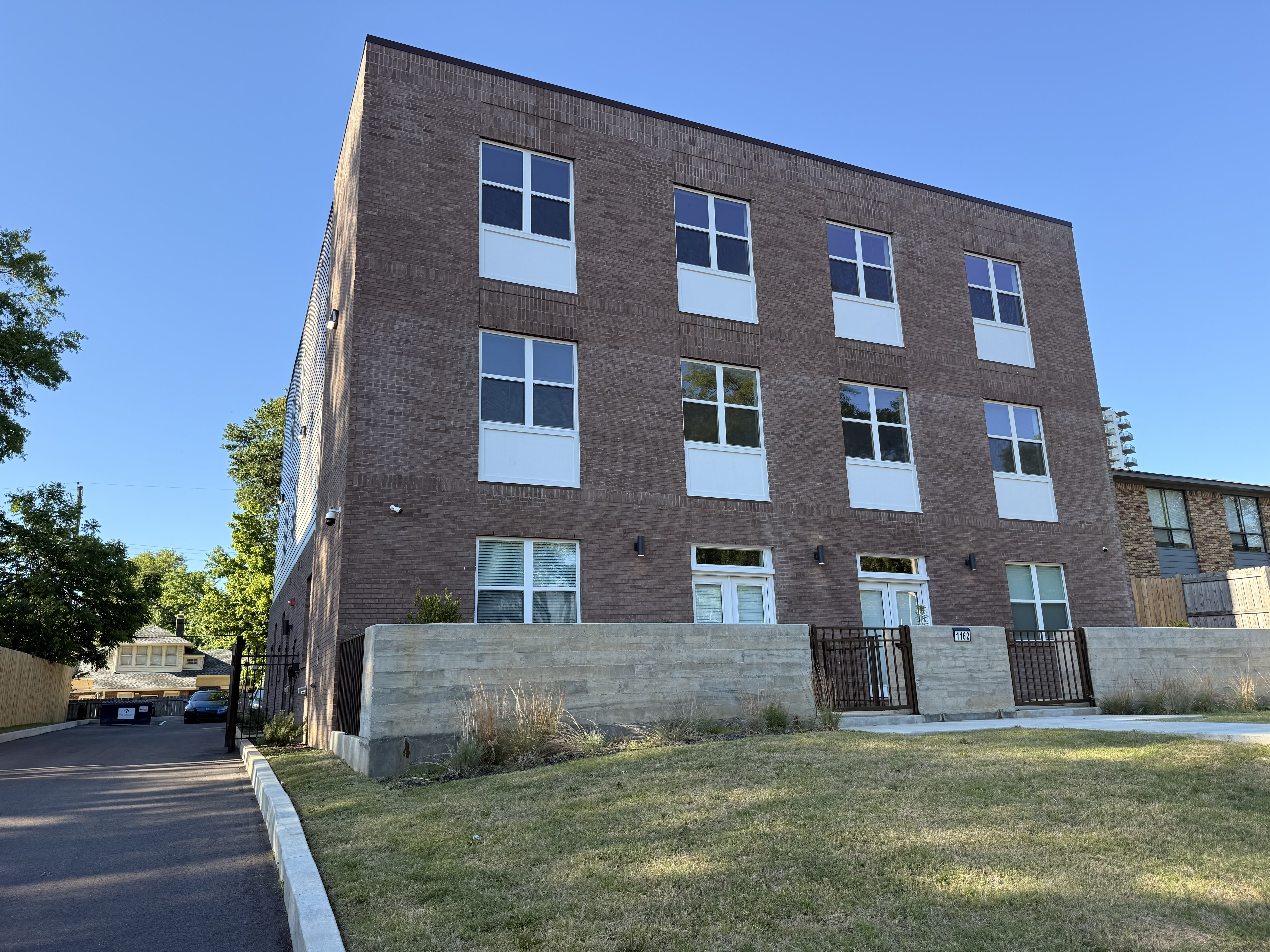 1162 Peabody – Completed exterior, brick facade